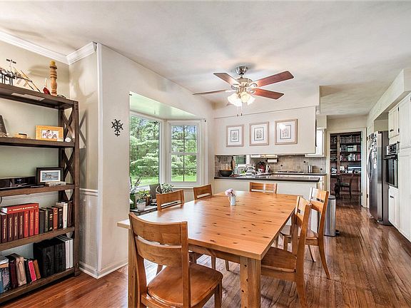 5th image of 52773 Winterberry Dr