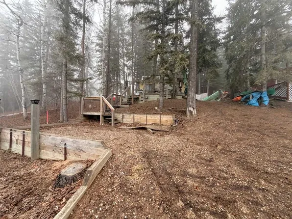 617 3rd St, Cypress County, AB T0J 1C0