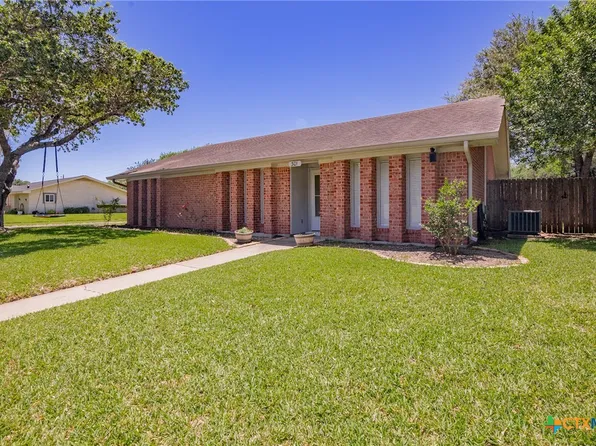 301 King Arthur St, Victoria, TX 77904