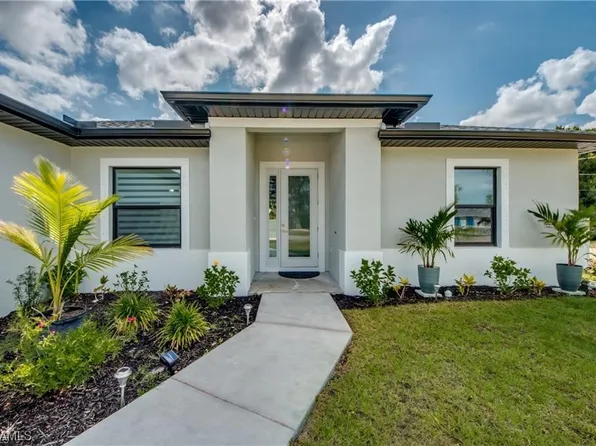 17353/355 Dowling Dr, Fort Myers, FL 33967