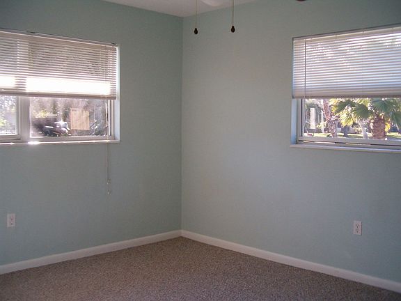 Move-in Ready thanks to recent rennovation. Ceiling fans throughout.