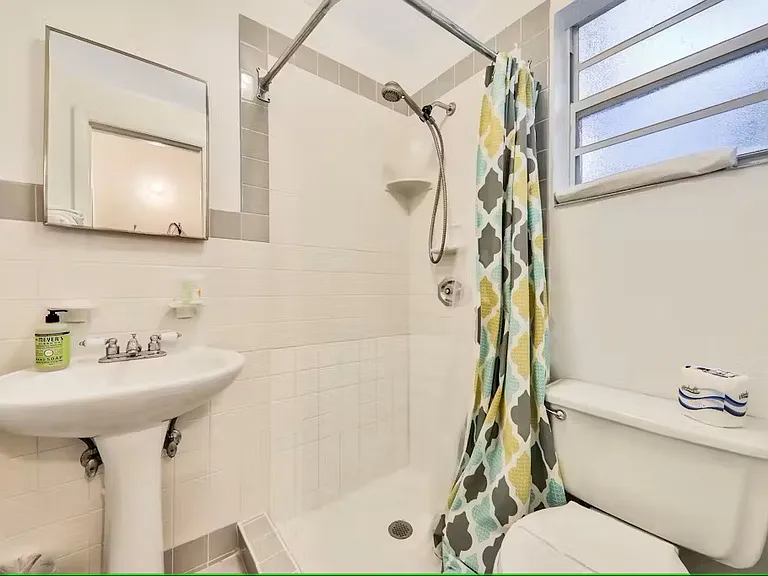 11 Myrtle Ave — Photo 28