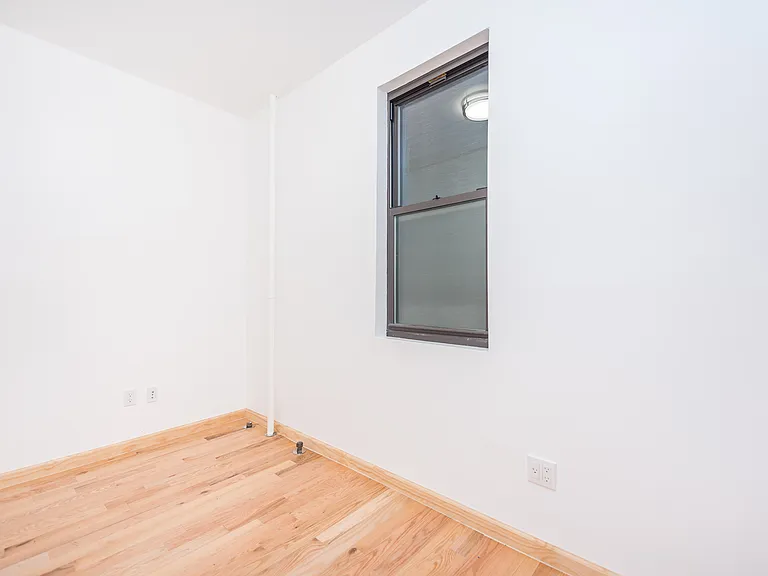 97 E 7th St #10 — Photo 6