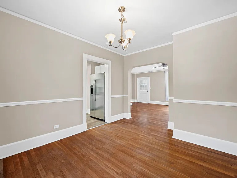502 Thomas Rd — Photo 9