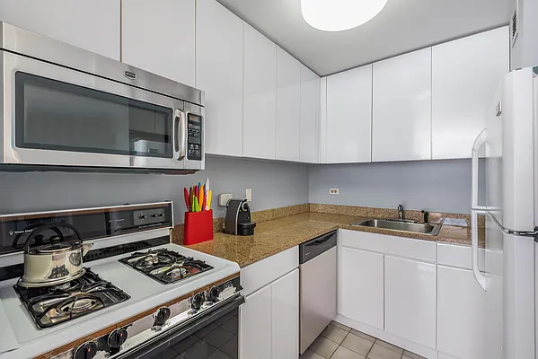 Rented by Corcoran | media 10