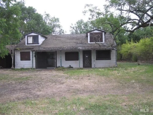 2750 Summerfield Road, Santa Rosa, CA 95405