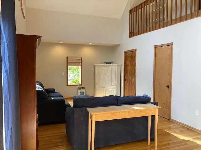 14 Dartmouth Dr — Photo 2