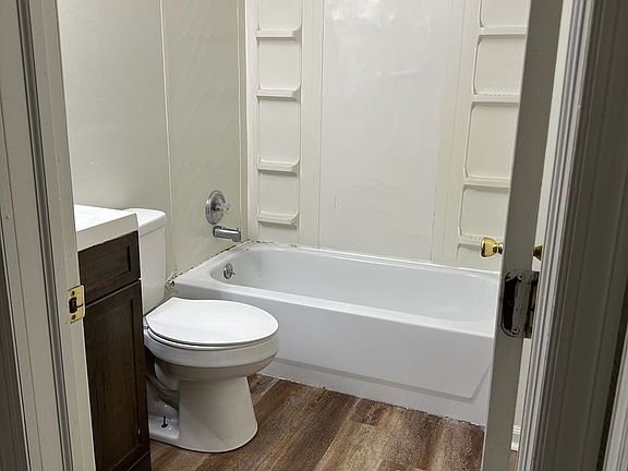 5th image of 275 Medford St APT 7