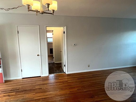 5th image of 5512 W 134th Pl