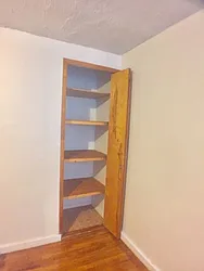 Rented by Roberto Guilbet, LREB