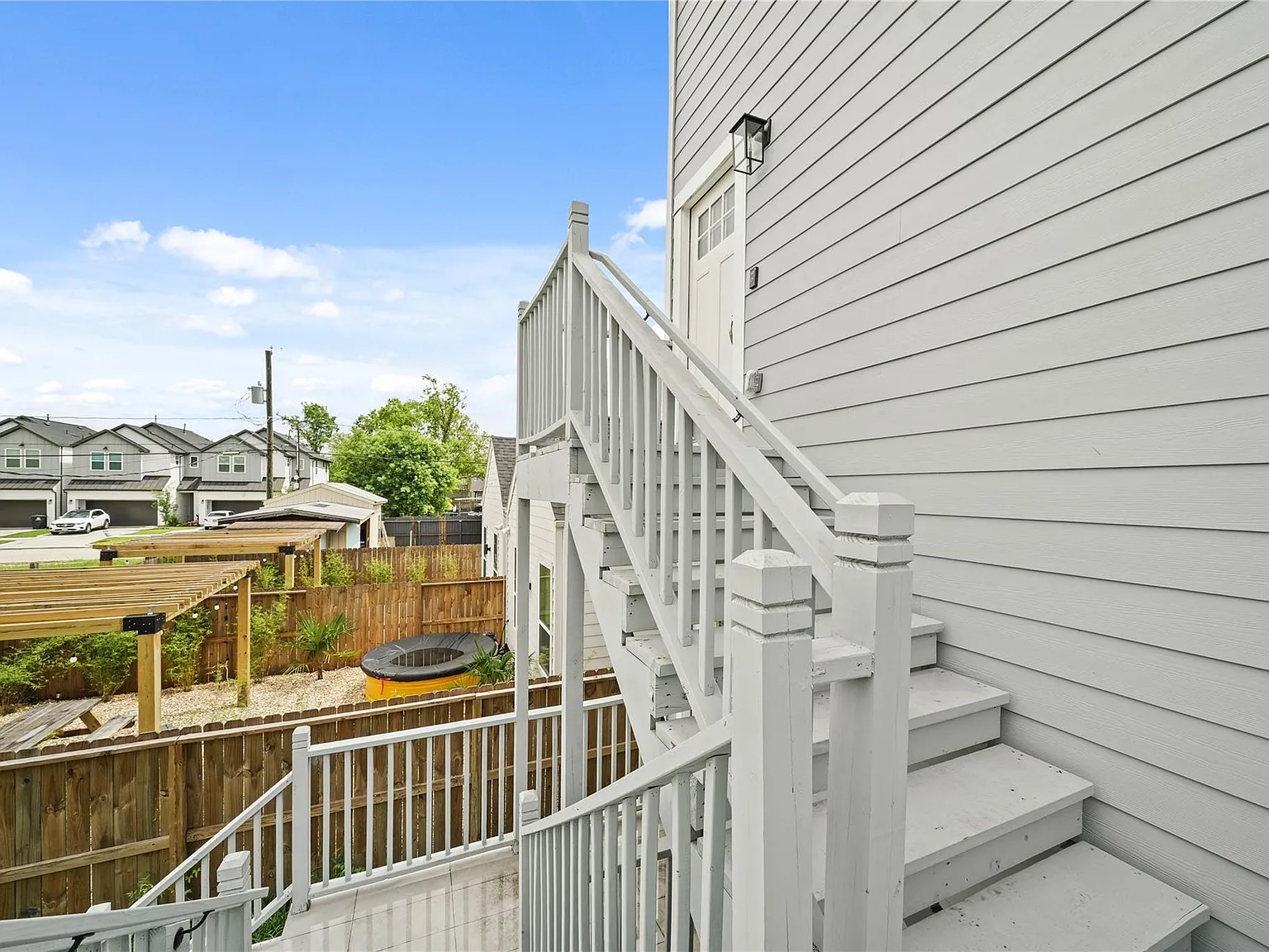Studio, 1.5 bath, 500 sqft, $1,100 — Photo 1