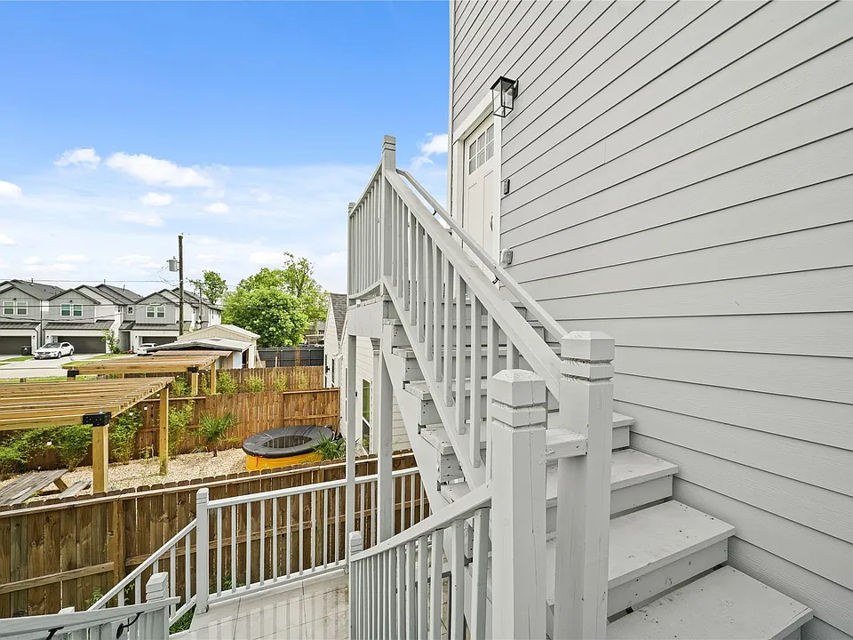 4007 New Orleans St #B-1/2