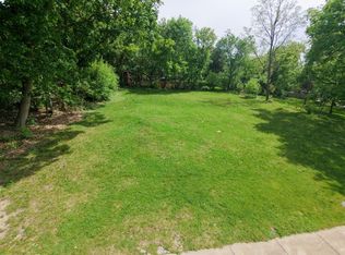 410 Barrington Ave, Dundee, IL 60118