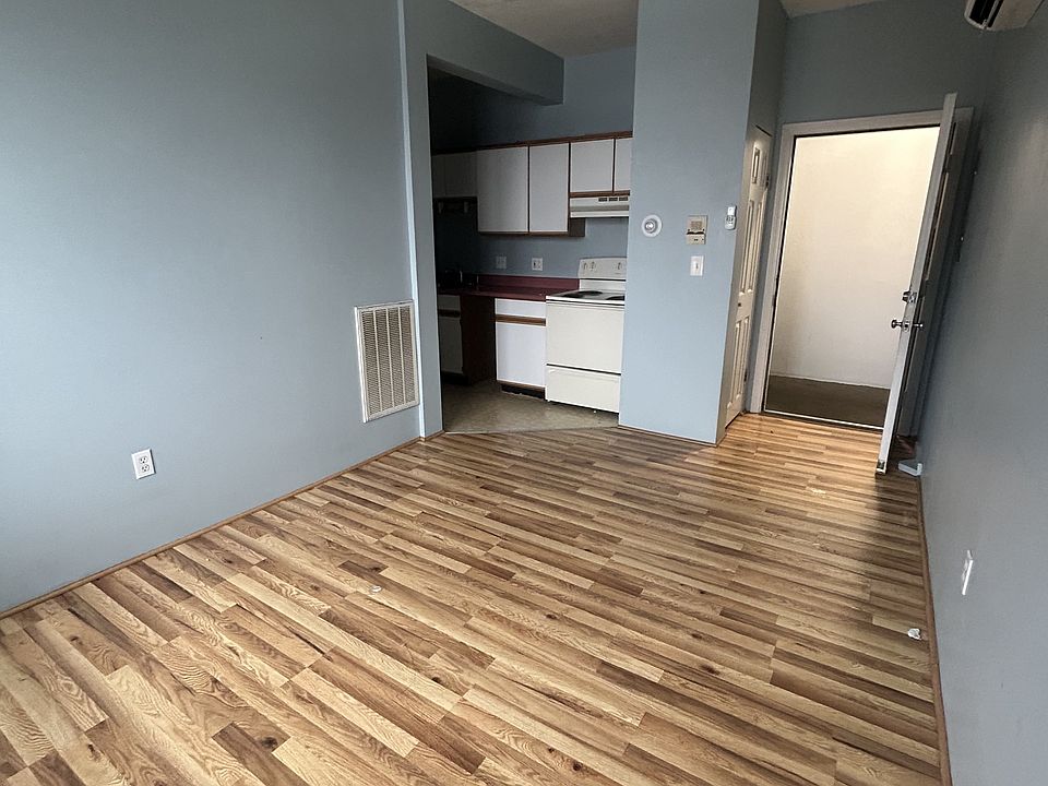 1st image of 1 Lunenburg St #10491259