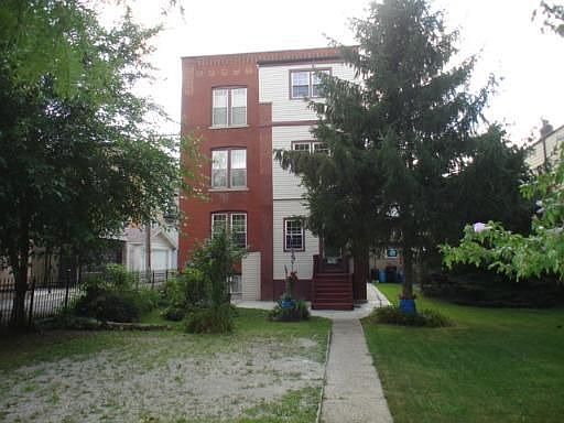 2nd image of 1914 N Washtenaw Ave