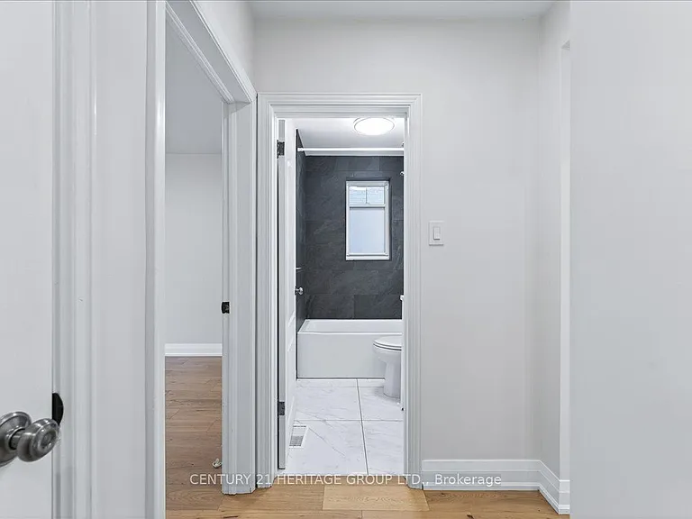39 Reiner Rd #UPPER — Photo 26