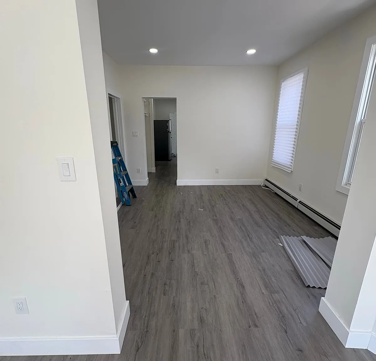 3 bed, 1000 sqft, $2,200 — Photo 4