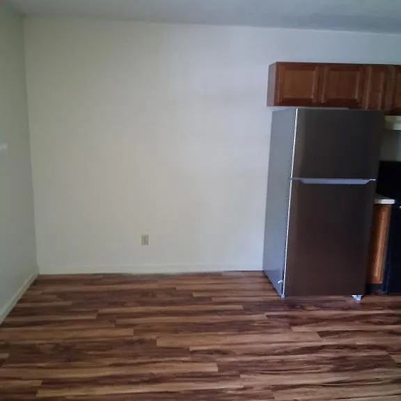 501 E Reeves St #B — Photo 8
