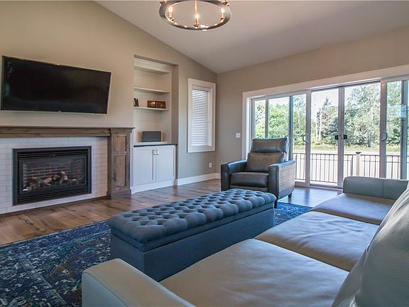 3rd image of 4117 Ashford Pl