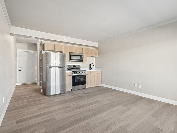 2nd image of 1601 N Oracle Rd #4-106