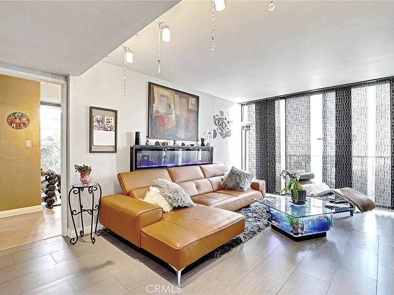 1750 E Ocean Blvd #101 — Photo 2