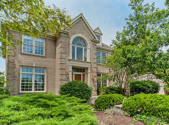 2nd image of 1N688 Wentworth Ct