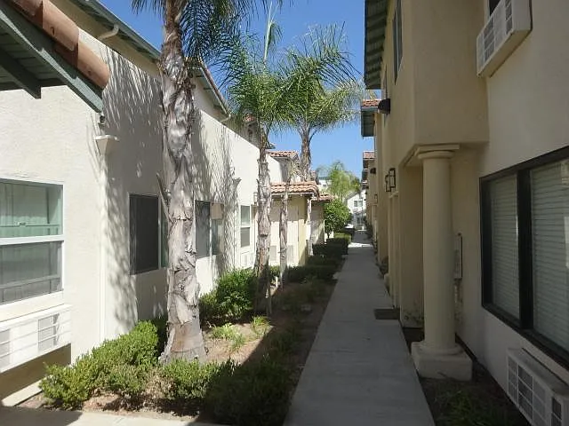 1 bed, 535 sqft, $2,040 — Photo 3