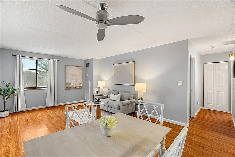 1 bed, 1.0 bath, 729 sqft, $1,620 — Photo 2