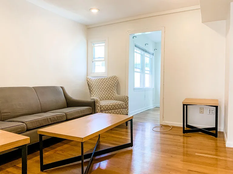 522 E 8th St #2A — Photo 4