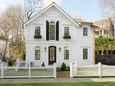200 Davis Ave, Greenwich, CT, 06830