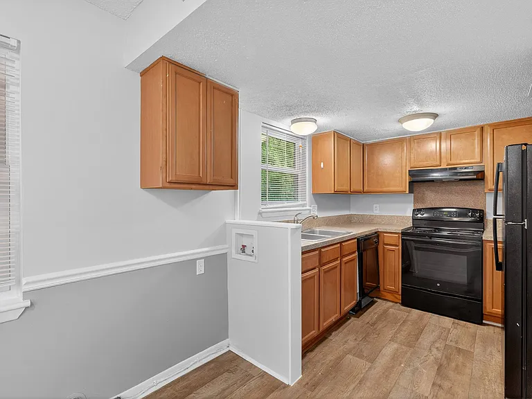 The Landing Townhomes — Photo 31