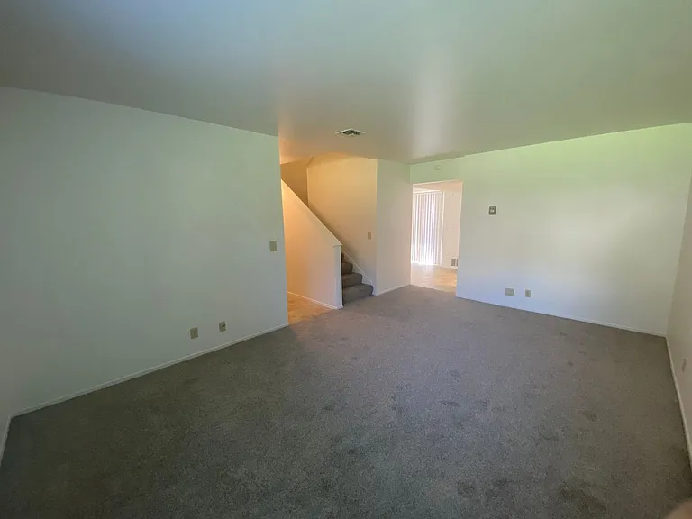 313 Eldridge Ave — Photo 3