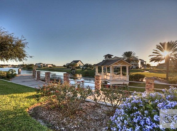 5th image of 10 Gentry Ln