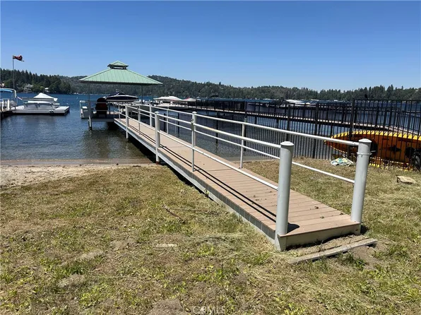 225 S Single Slip, Lake Arrowhead, CA 92352