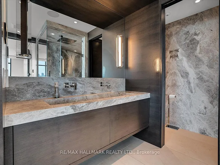 301 Markham St #Penthouse 805 — Photo 23