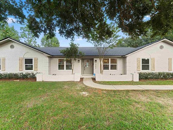 3rd image of 3284 Bayou Blvd