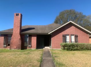 5935 Windswept St, Beaumont, TX 77713