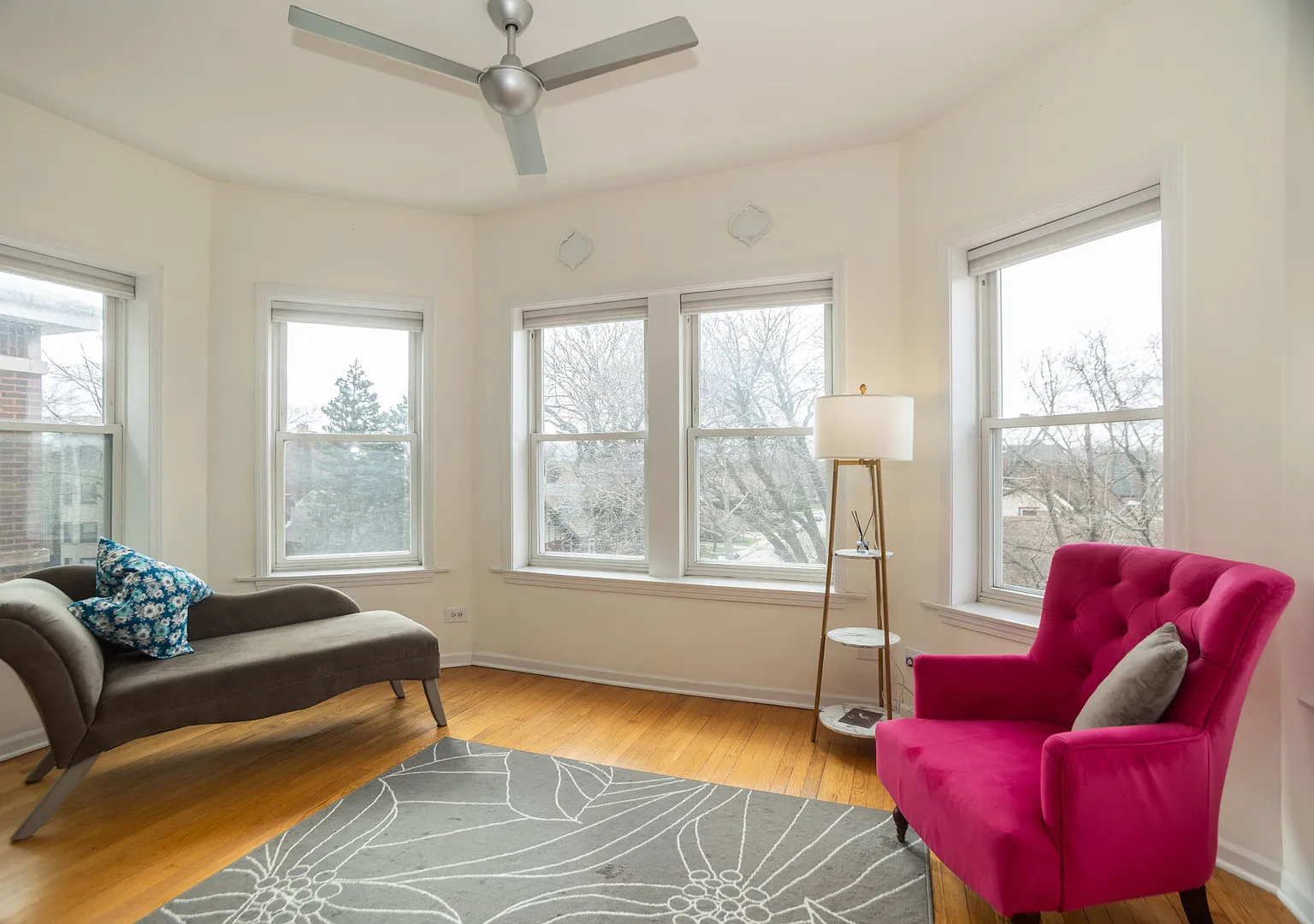 2 bed, 1500 sqft, $3,950 — Photo 2