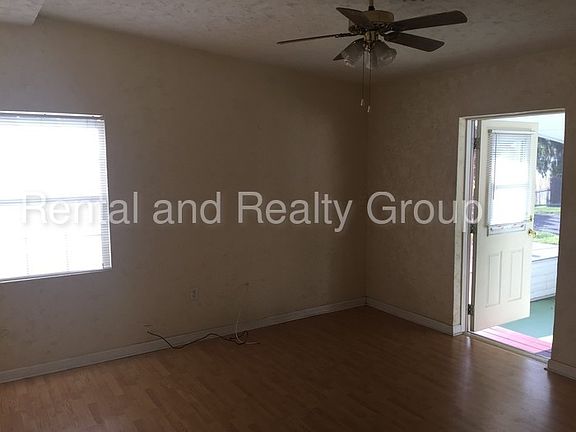 5th image of 1906 Lake Brown Dr