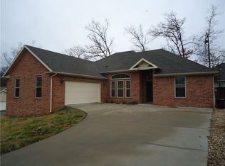 32 Merritt Cir, Bella Vista, AR 72714