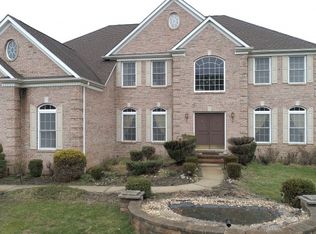 7 Millwood Ct, Monroe Township, NJ 08831