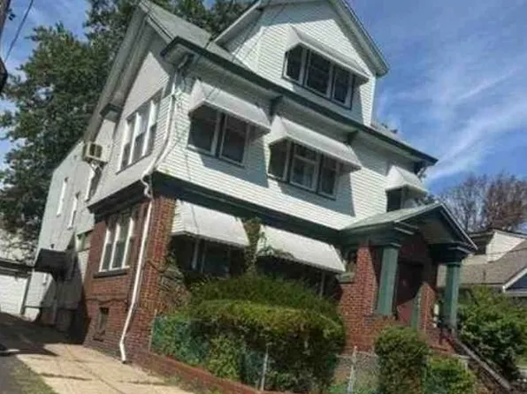 31 Bayview Ave, Newark, NJ 07112