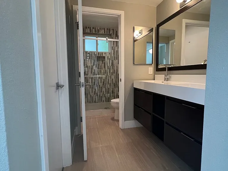 2 bed/2 bath charming TINY house in Concord — Photo 12