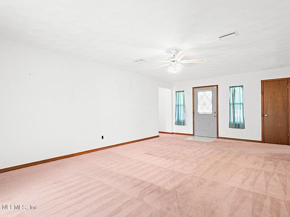 3rd image of 60 ROLLING FERN Drive