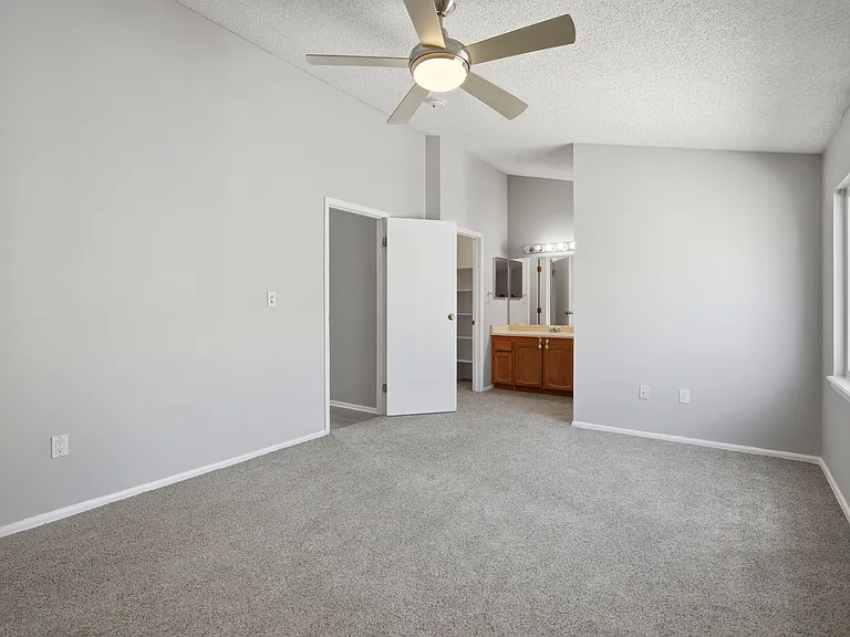 9010 Bear Mountain Dr — Photo 19