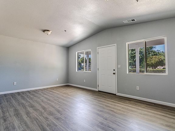 5th image of 124 Hermosa Ave