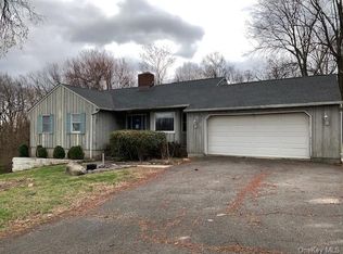 404 Riley Rd, New Windsor, NY 12553