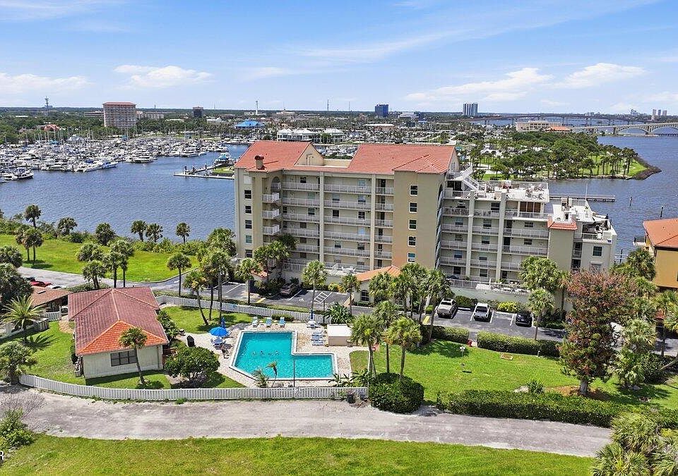 1st image of 552 Marina Point Dr
