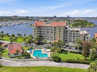 552 Marina Point Dr, Daytona Beach, FL 32114