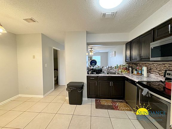 3rd image of 506 Landview St Unit B